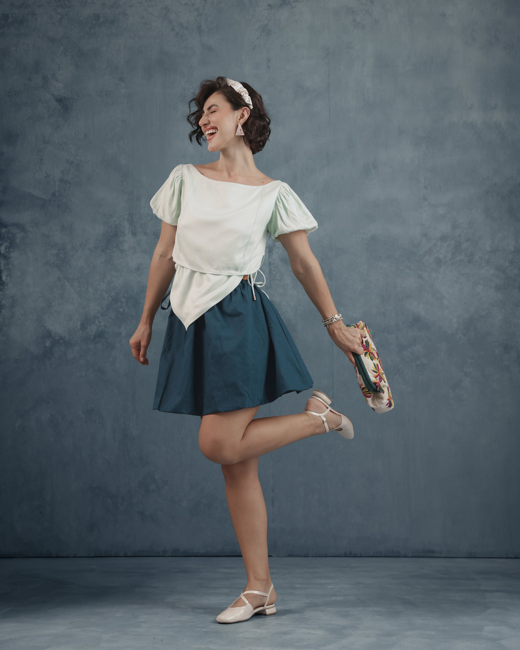 Aby Triangle Top